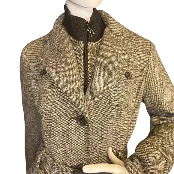 Donnybrook Trench Coat Size Small. - Picture 5 of 14